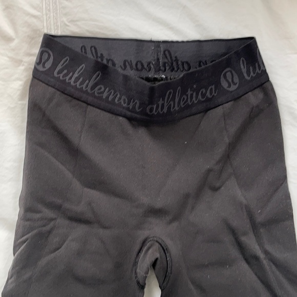 Lululemon Perforated Legging - Picture 2 of 6